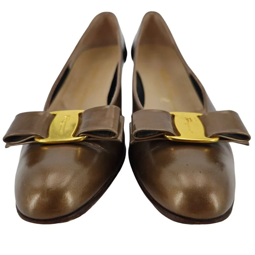 Vintage Salvatore Ferragamo Bronze Vara Bow Pumps Womens 8.5 Dress Shoes Italy - Picture 10 of 13